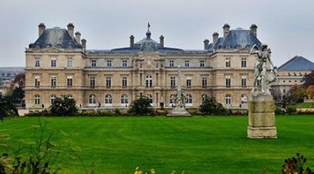 Для кого Людовик XV купил Елисейский дворец?