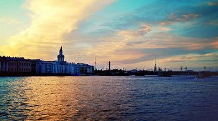 В каком году городу было возвращено название Санкт-Петербург?