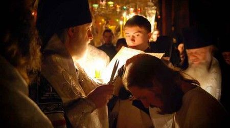 Как называется христианский обряд посвящения в монашество?