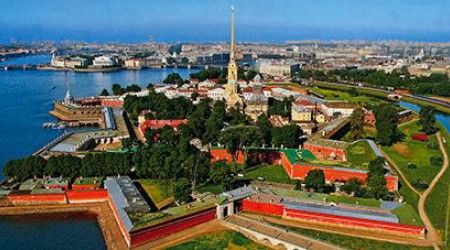 Какой архитектор-инженер проектировал Петропавловскую крепость?