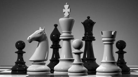 Название шахматного термина «гамбит» произошло от итальянского словосочетания. Что оно означает?