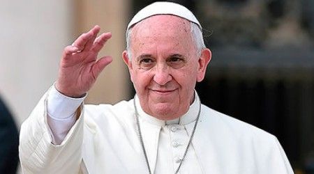 Чем подают сигнал об окончании выборов нового Папы Римского?