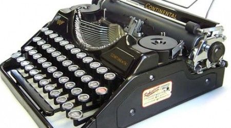 Где в 1939 году разместили рекламу, поднявшую продажи пишущих машинок в США на 30 процентов?