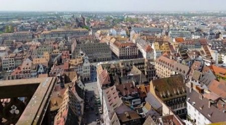 В какой стране находится город Страсбург?