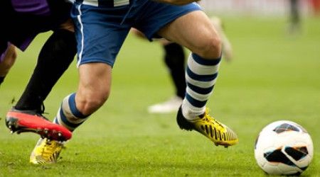 Как футболисты называют внешнюю сторону стопы?