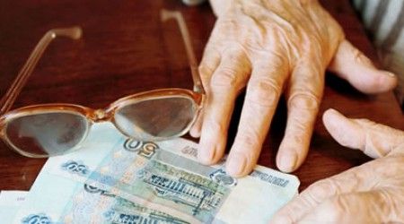 В каком возрасте по российскому законодательству каждый мужчина может претендовать на пенсию по старости?