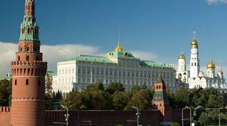Сколько церквей входит в ансамбль Большого Кремлёвского дворца в Москве?
