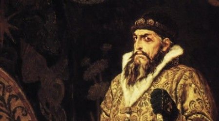 Кто из перечисленных великих князей стал первым русским царём?