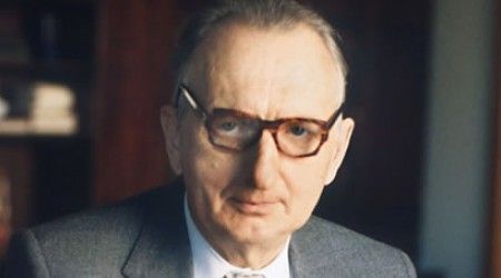 За достижения в какой области получил Нобелевскую премию главный редактор Большой советской энциклопедии Александр Прохоров?