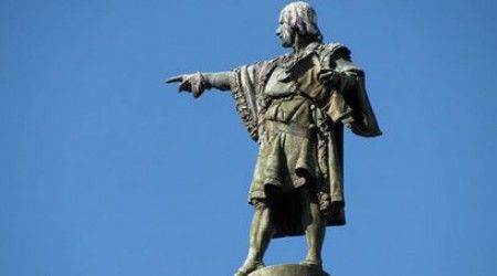Какому мореплавателю установлен памятник в Барселоне? 