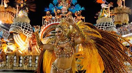 Какой основной танец исполняется на карнавале в Рио-де-Жанейро?