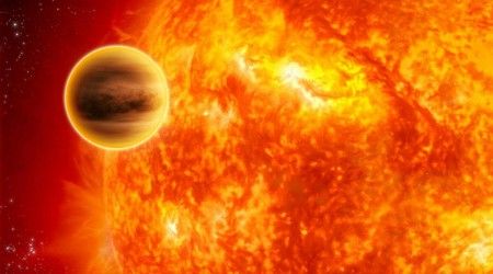 Какая планета Солнечной системы в ближайшей точке больше чем в полтора раза ближе к Солнцу, чем в наиболее удаленной?