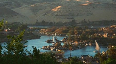 В какой стране, согласно греческим мифам, жил бог реки Нил?