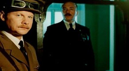 В фильме  «Приключения Шерлока Холмса и доктора Ватсона: Двадцатый век начинается» впервые упоминается имя доктора Ватсона. Как его звали?