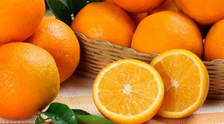 Кем были впервые привезены апельсины в Европу?