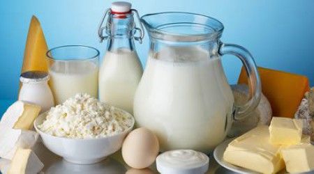 Сколько литров молока используют для получения одного килограмма масла?