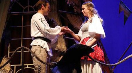 За кого вышла замуж Сильвия в конце действия пьесы Шекспира «Два веронца»?