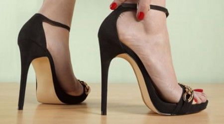Как женщины называют высокие тонкие каблуки?