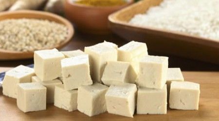 Из какой бобовой культуры делают творог тофу?