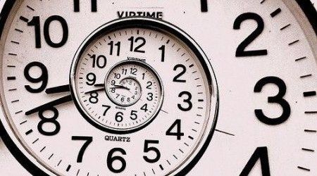Чему равна средневековая английская мера  времени moment?