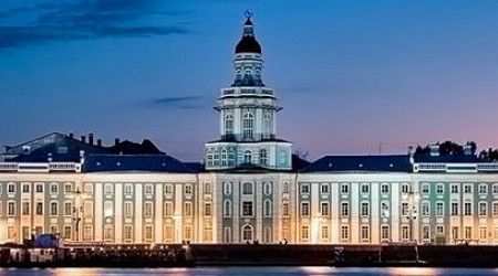 Как называется архитектурный стиль, одобренный Петром I и широко применявшийся для проектирования зданий в Санкт-Петербурге?