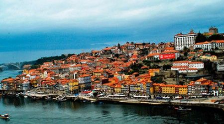 Какой город является вторым по численности населения в Португалии?