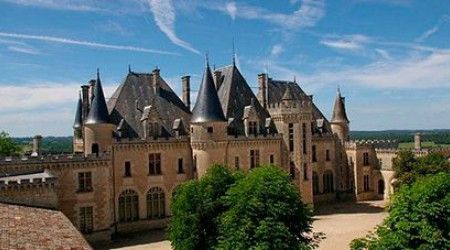 В каком замке родился Мишель де Монтень?