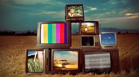 Какой цвет не участвует в построении изображений в цветном телевизоре?