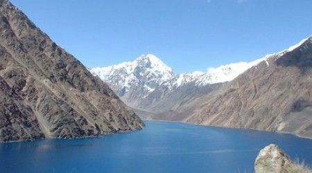 В какой стране находятся горы Памир? 