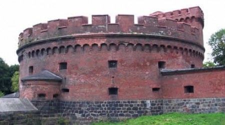 Под каким именем ныне известна крепость Кёнигсберг? 