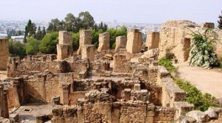 В какой современной стране находятся развалины Карфагена?