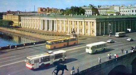 В Советский период Санкт-Петербург носил название ...