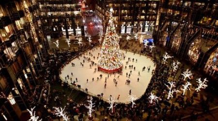 Чем украсили рождественскую ель в 1775 году жители Страсбурга?
