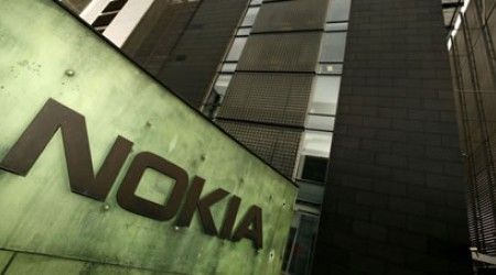 Первыми товарами, которые производила Nokia, были....?