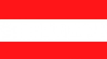 Что символизирует белая полоса на государственном флаге Австрии?