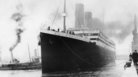 В каком году потонул легендарный пароход "Титаник"?