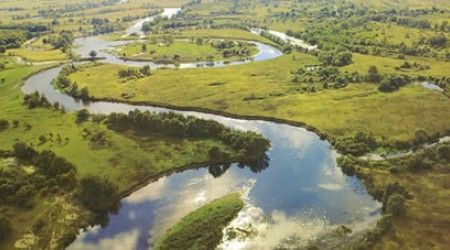 Как называется река, на которой стоит город Курск?