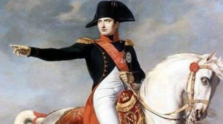 В каком году Наполеон Бонапарт провозгласил себя императором Франции?