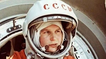 Какой позывной был у космонавта Валентины Терешковой?