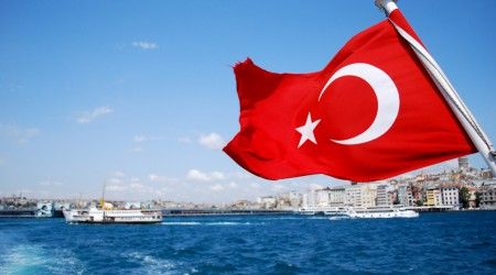 Сколько морей омывают Турцию?