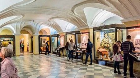 Как по-другому называется музей антропологии и этнографии имени Петра Великого, учрежденный императором Петром Первым?