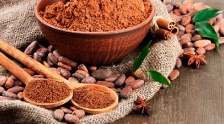 Какая страна является крупнейшим поставщиком какао, обеспечивая около 40% мировых поставок?