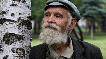 Что снял с шеи дедушка в одноименной поэме Некрасова?