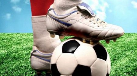 Как называется специальная обувь для игры в футбол?