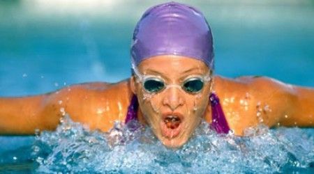В каком виде спорта запрещено быть под водой дольше 45 секунд за один раз?