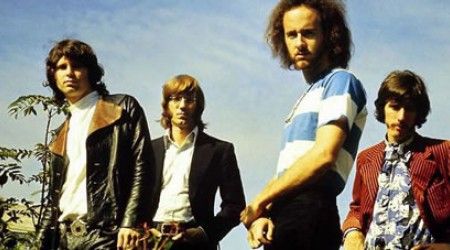 Как звали вокалиста группы «The Doors»? 