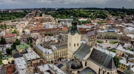 В честь кого в 13 веке князь Даниил Галицкий назвал город Львов?