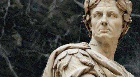 Где Юлия Цезаря настигли ножи заговорщиков?