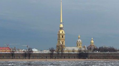 На каком острове находится Петропавловский собор?