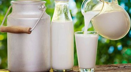 Какое природное явление влияет на процесс скисания молока?